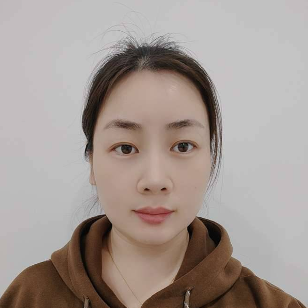 束姣姣